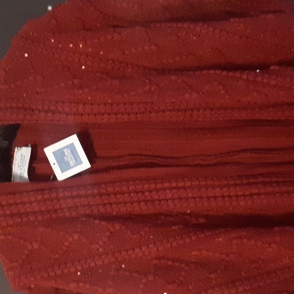 NWT deep red ruffle bottom sequins knitted super soft poncho/cardigan sm to lg - Picture 2 of 8